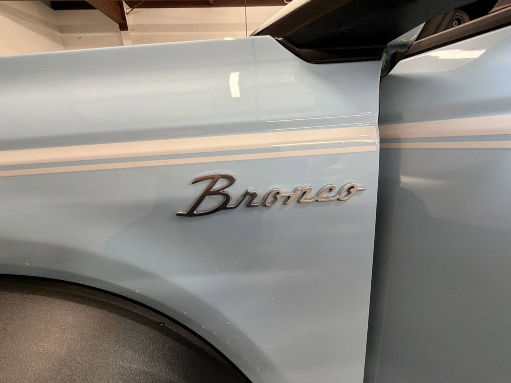 Used 2024 Ford Bronco Heritage Edition AWD/4WD image 30