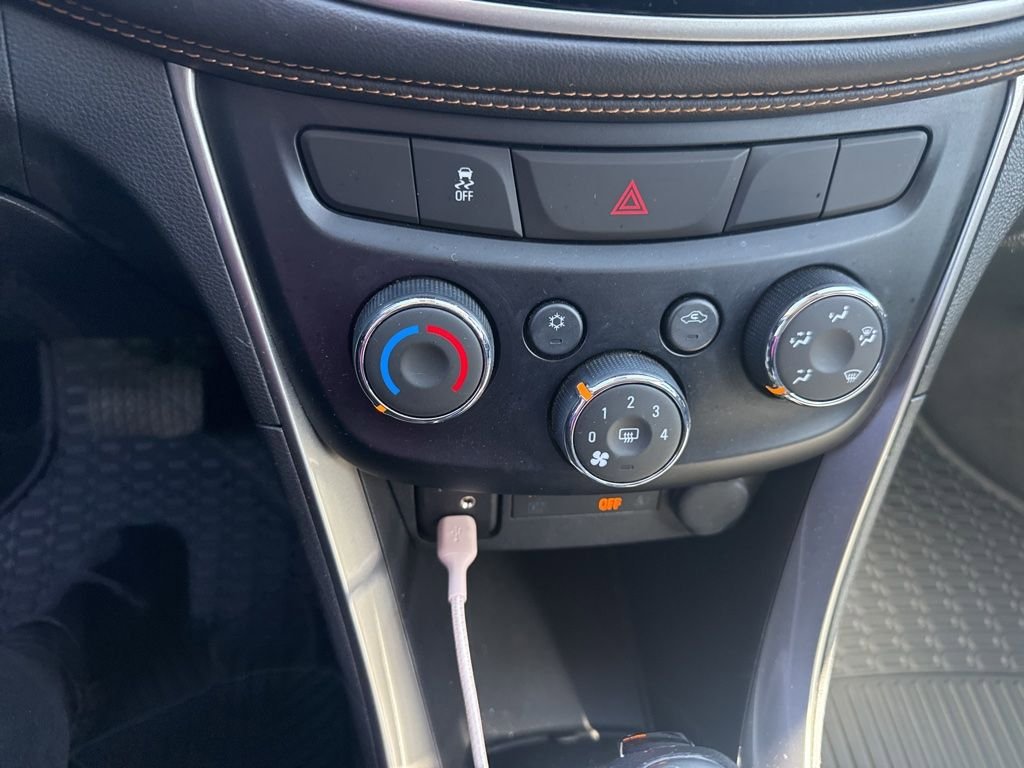 Used 2019 Chevrolet Trax LT FWD image 23