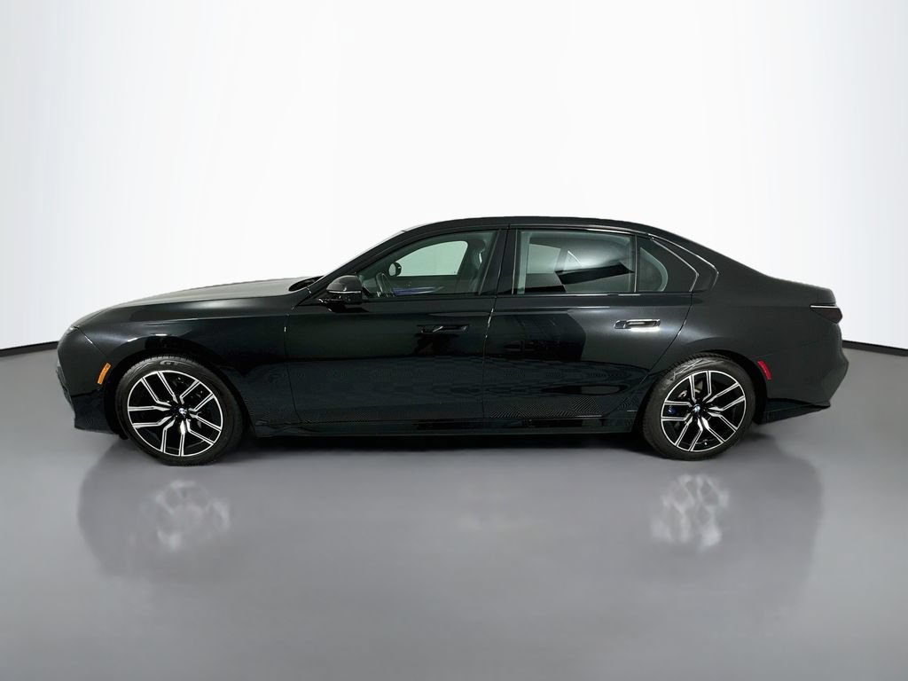 Used 2023 BMW 740i RWD image 2