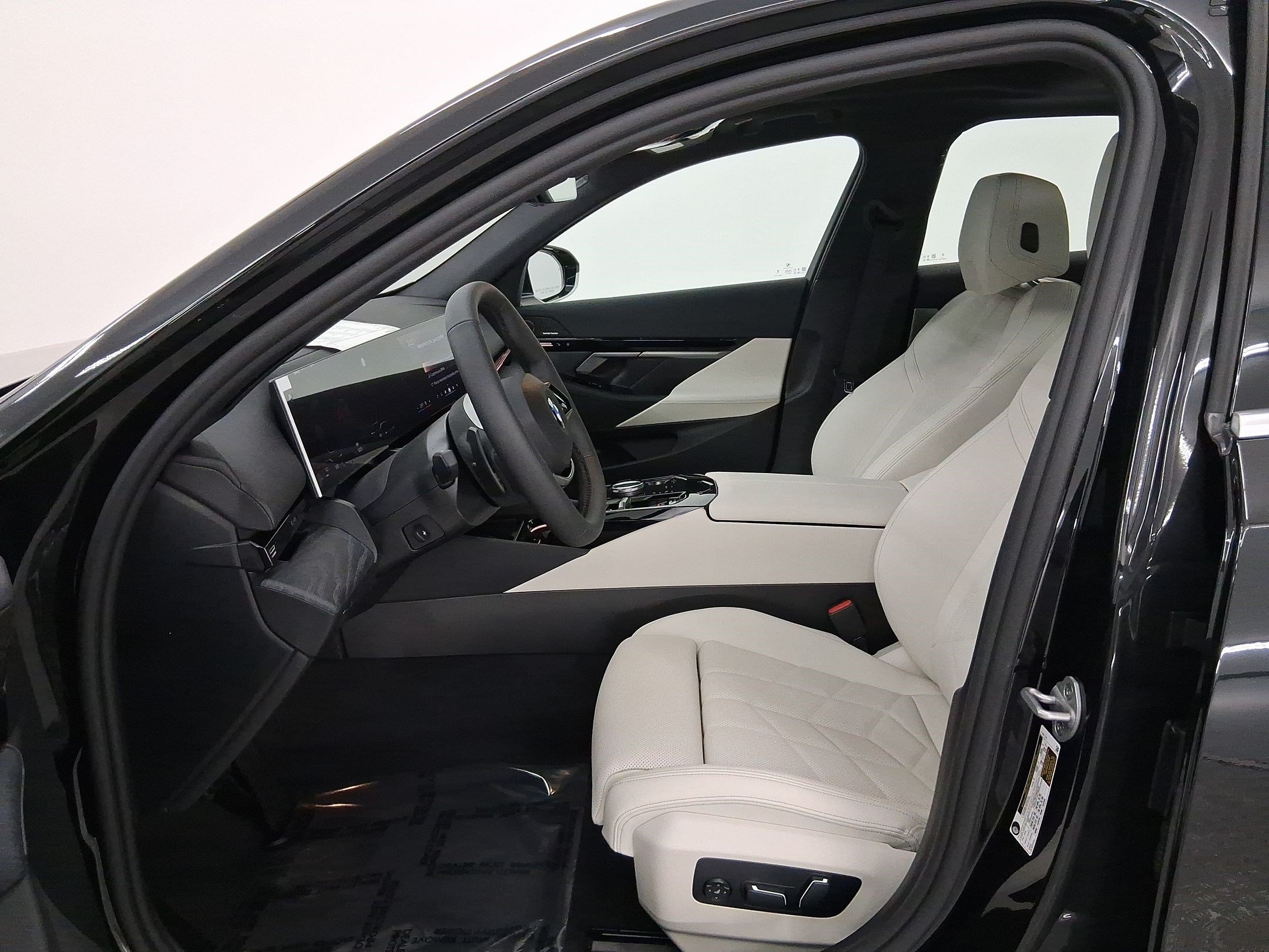 New 2026 BMW 530i RWD image 5