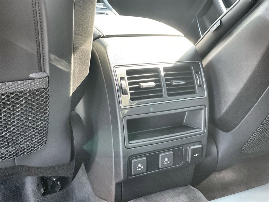 Used 2025 Jaguar F-PACE R-Dynamic S image 16