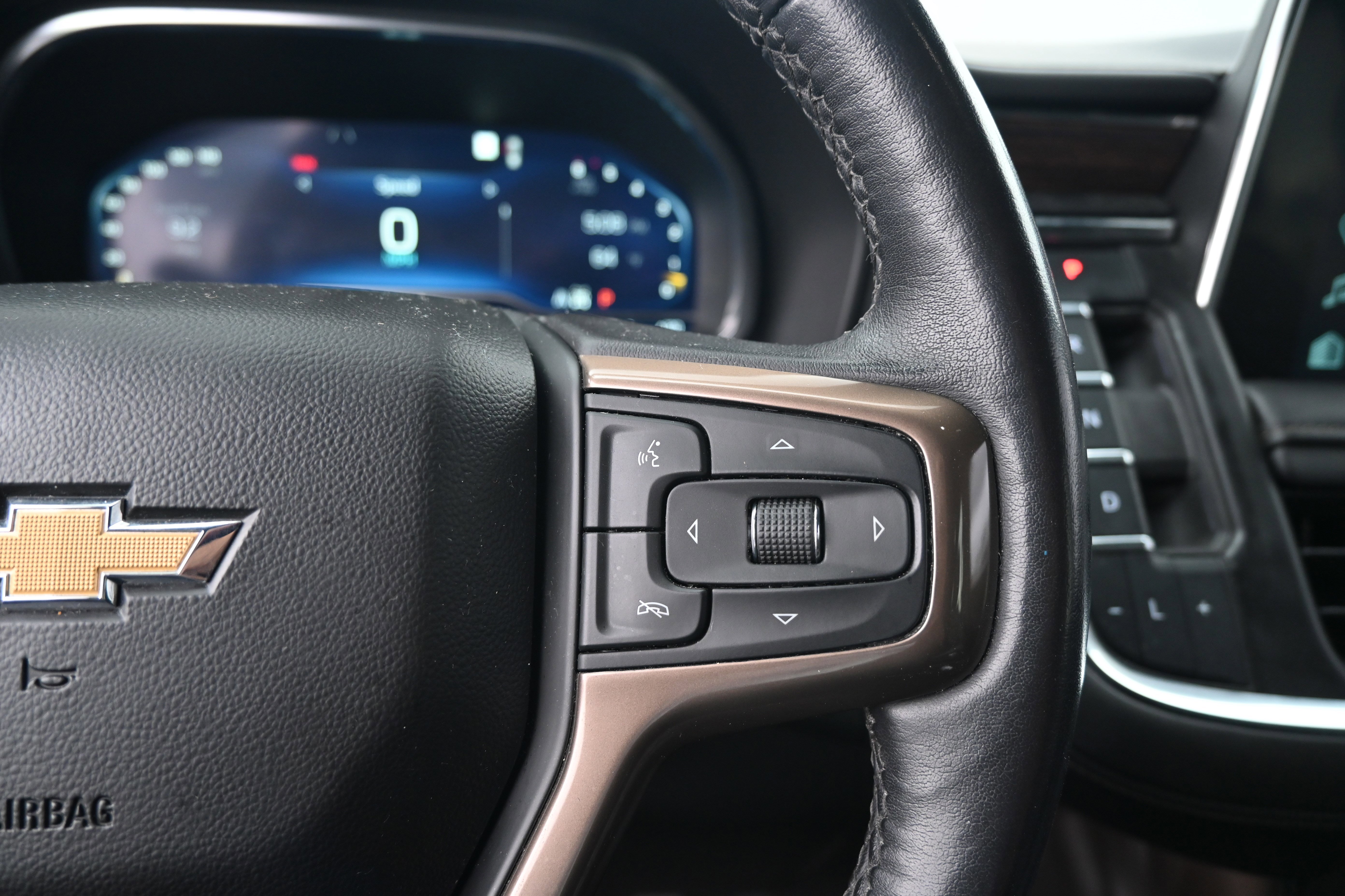 Used 2023 Chevrolet Suburban High Country image 22