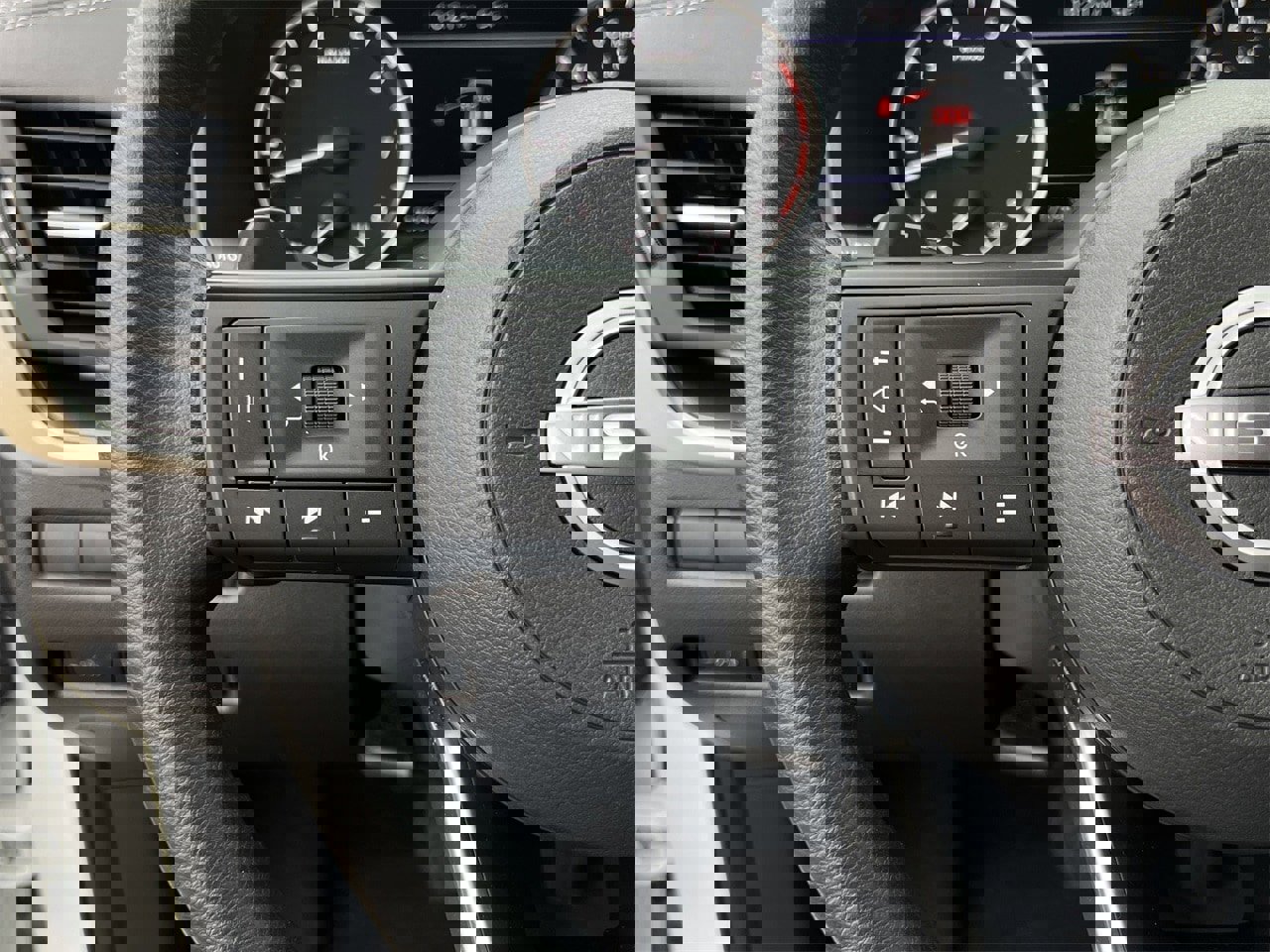 Certified 2024 Nissan Rogue SV image 11