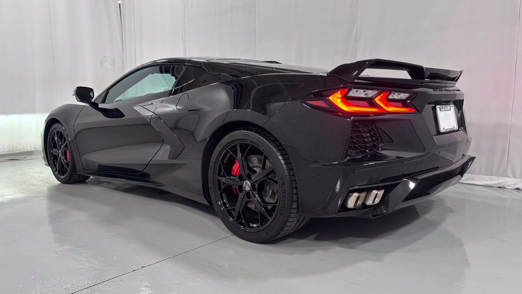 Used 2022 Chevrolet Corvette Stingray Premium Cpe w/ Z51 Performance Package RWD image 7