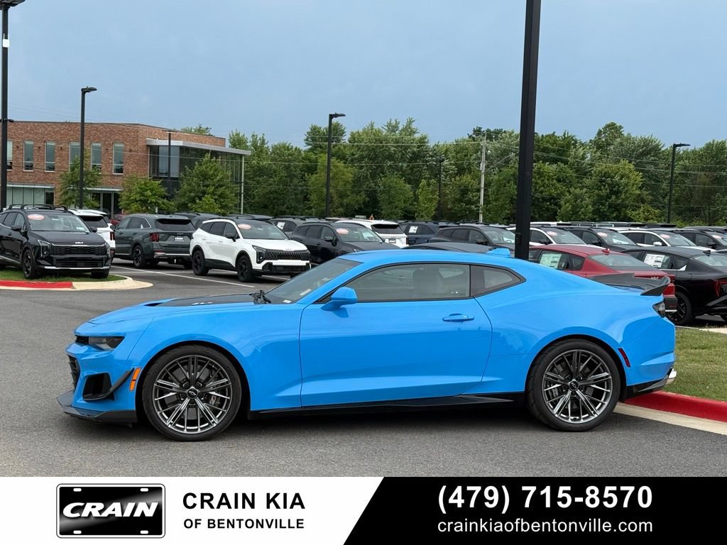 Used 2022 Chevrolet Camaro ZL1 RWD image 4