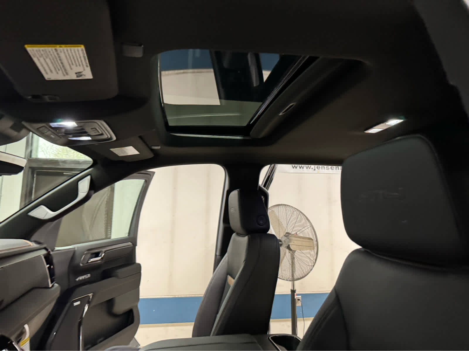 New 2026 GMC Sierra 1500 AT4 w/ Technology Package image 15