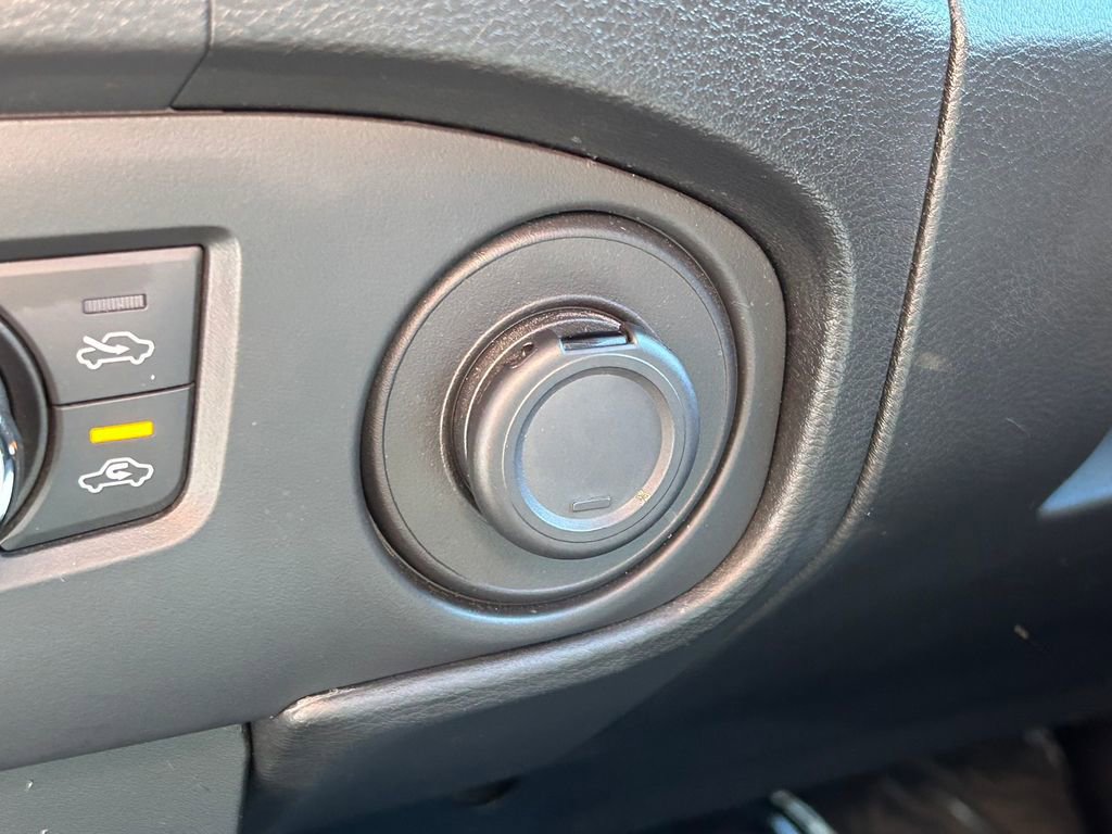 Used 2023 Nissan Frontier SV w/ SV Convenience Package image 28