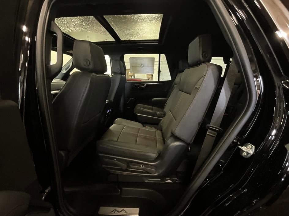 New 2026 Chevrolet Tahoe High Country AWD/4WD image 26