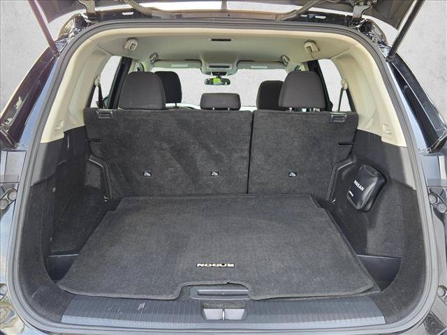 Used 2024 Nissan Rogue S AWD/4WD image 19