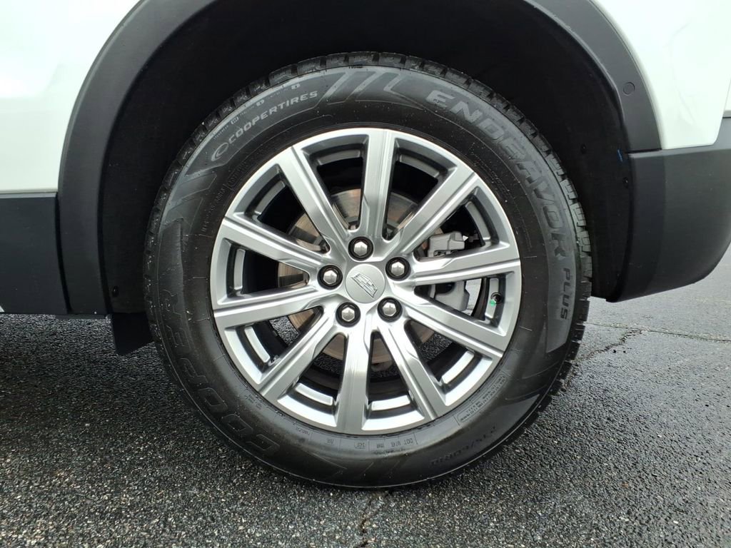 Used 2022 Cadillac XT4 Premium Luxury w/ Enhanced Visibility Package FWD image 22