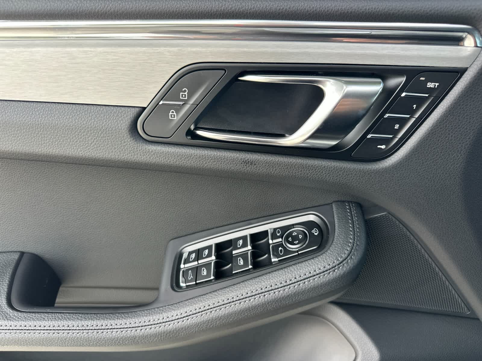 New 2026 Porsche Macan AWD/4WD image 12