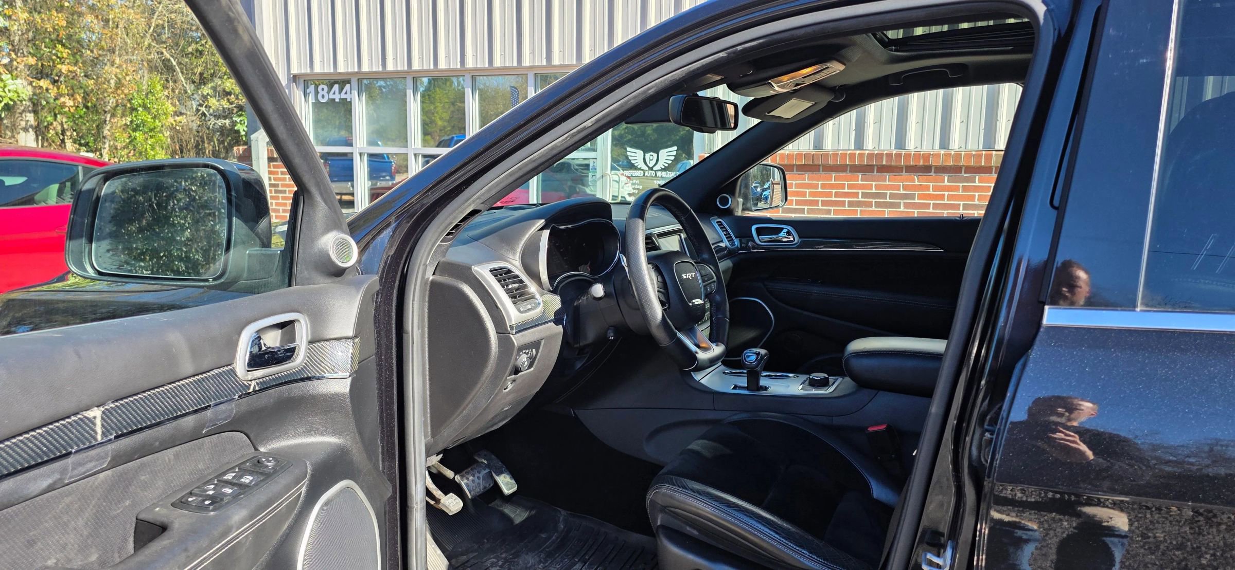 Used 2014 Jeep Grand Cherokee SRT8 w/ Luxury Group II image 10