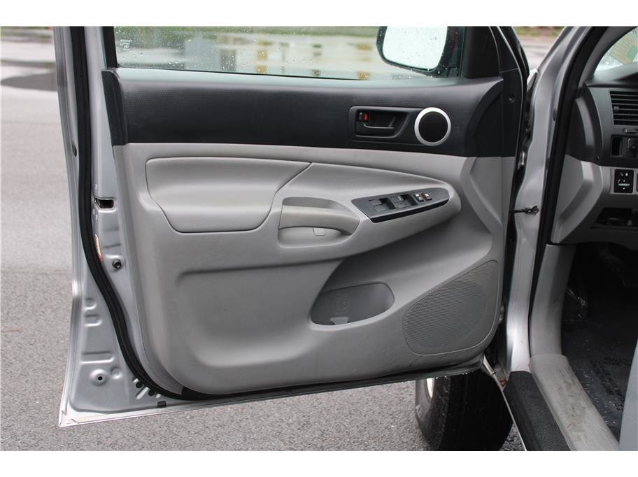 Used 2014 Toyota Tacoma 4x4 Double Cab image 7