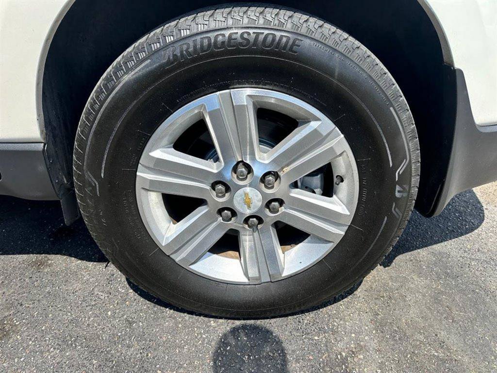 Used 2014 Chevrolet Traverse LT FWD image 25