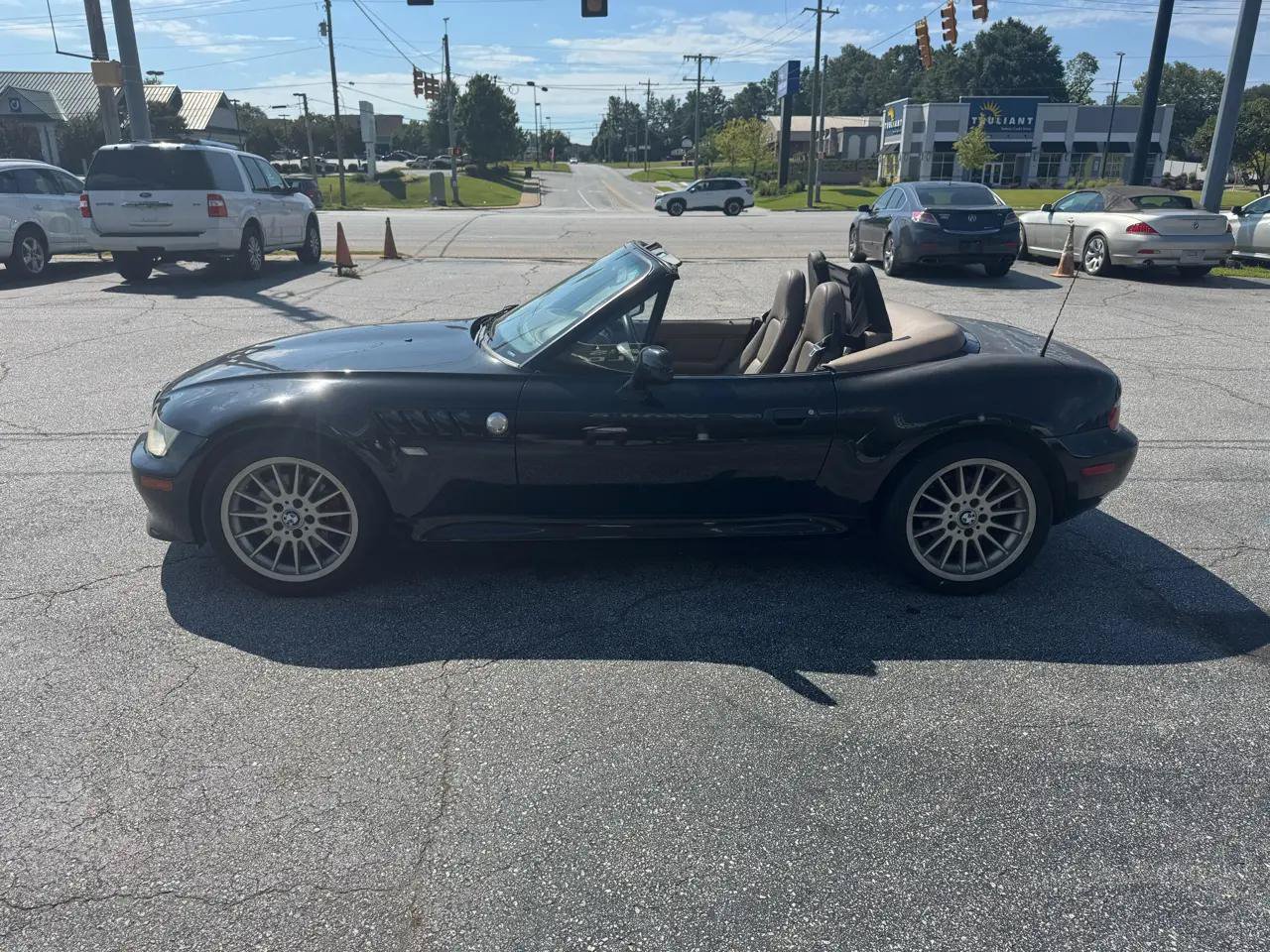 Used 2001 BMW Z3 3.0i RWD image 2
