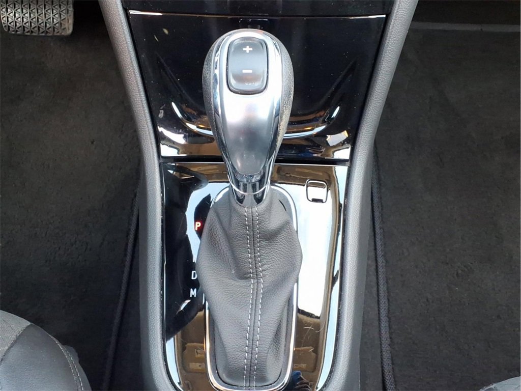 Used 2022 Buick Encore Preferred w/ Safety Package image 22