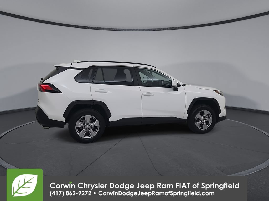 Used 2025 Toyota RAV4 XLE AWD/4WD image 16