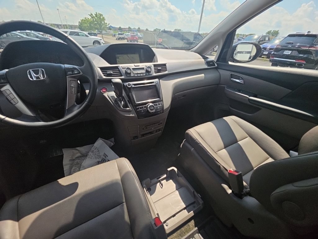 Used 2016 Honda Odyssey Touring Elite image 26