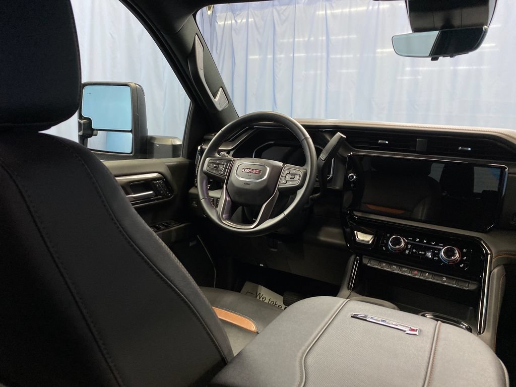 Used 2024 GMC Sierra 2500 AT4 w/ Technology Package AWD/4WD image 35