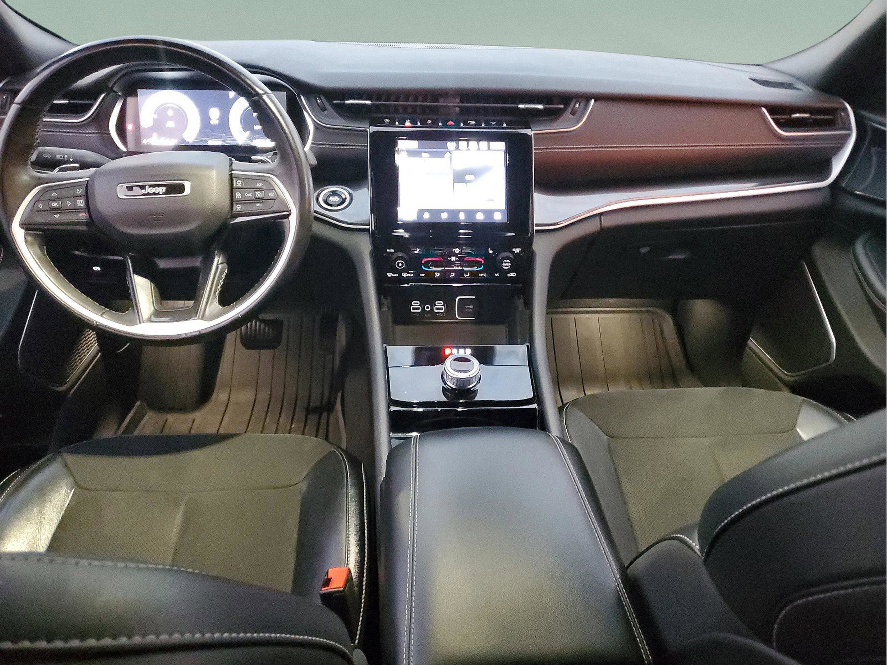 Certified 2022 Jeep Grand Cherokee L Laredo image 10