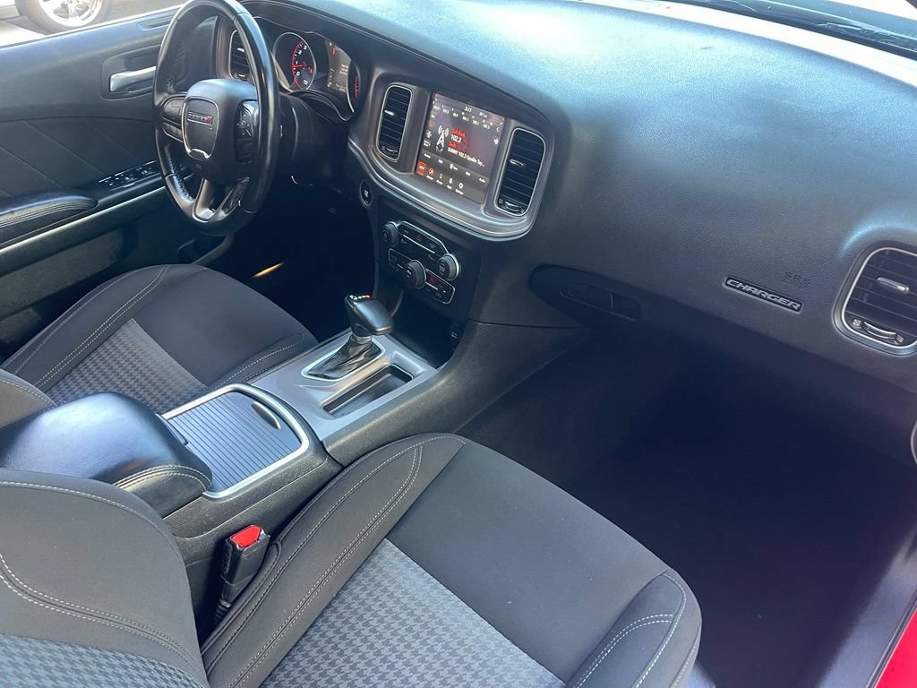 Used 2023 Dodge Charger SXT RWD image 16