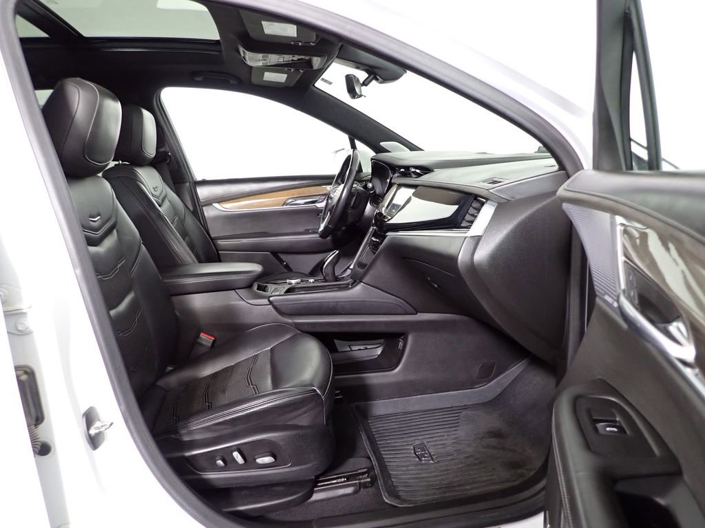 Used 2020 Cadillac XT6 Premium Luxury w/ Platinum Package image 39