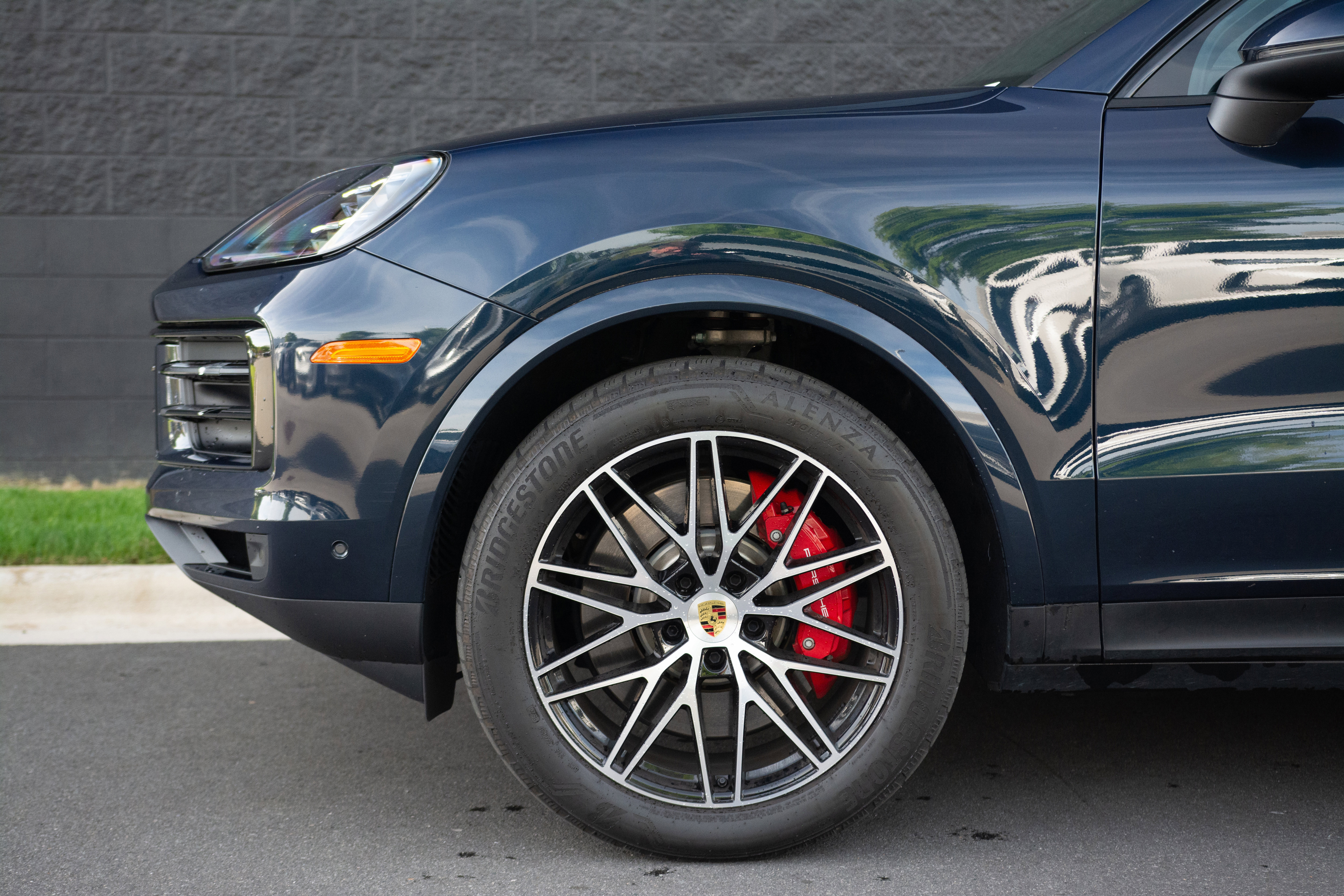 Certified 2025 Porsche Cayenne E-Hybrid image 36