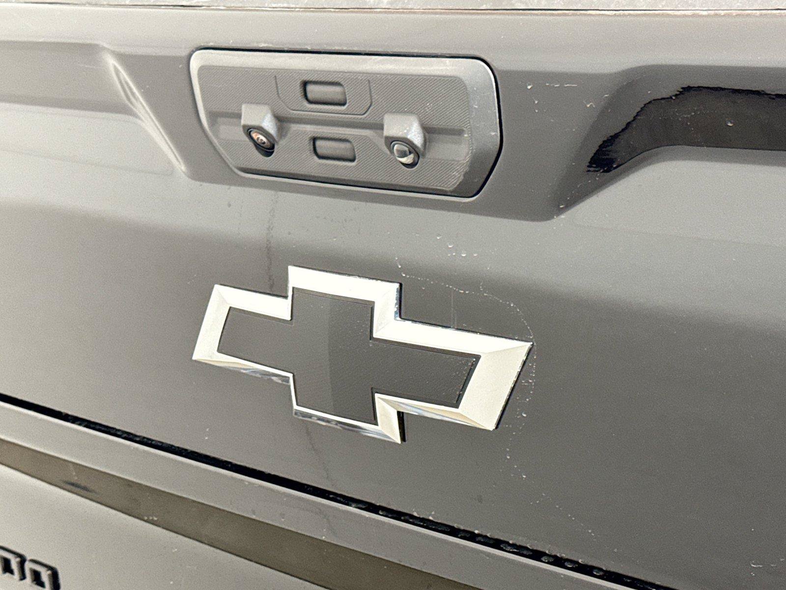 New 2026 Chevrolet Silverado 1500 ZR2 w/ LPO, Dark Essentials Package AWD/4WD image 18