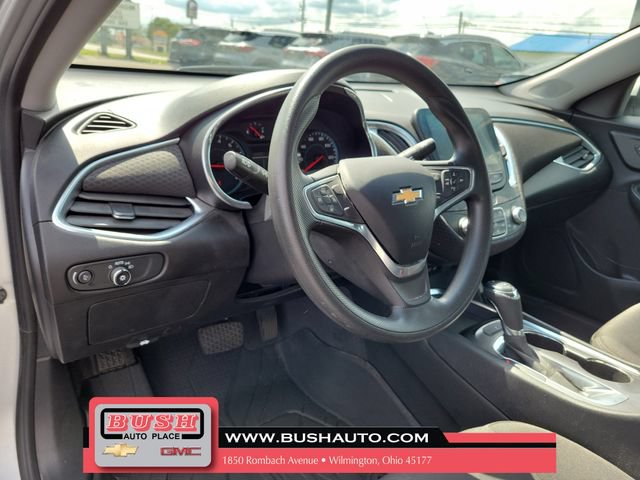 Used 2020 Chevrolet Malibu LT FWD image 19