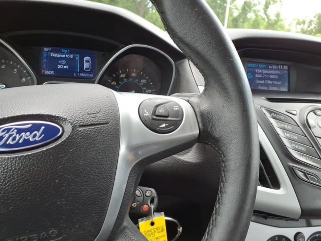 Used 2014 Ford Focus SE w/ Equipment Group 201A FWD image 17