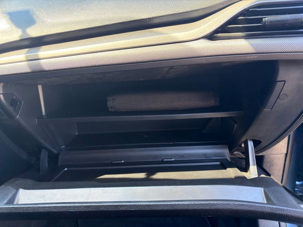 Used 2018 Ford Fusion SE w/ Fusion SE Technology Package FWD image 24