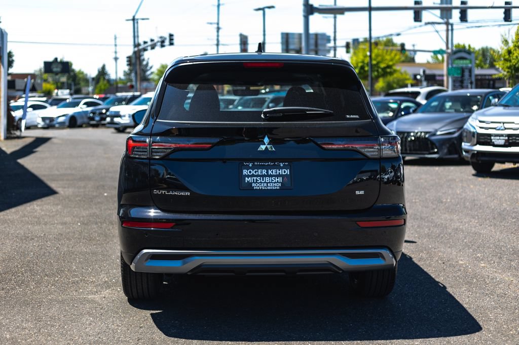 New 2026 Mitsubishi Outlander SE AWD/4WD image 8