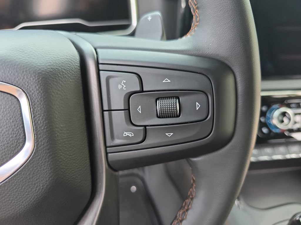 Certified 2023 GMC Sierra 1500 AT4 w/ AT4 Premium Package AWD/4WD image 17