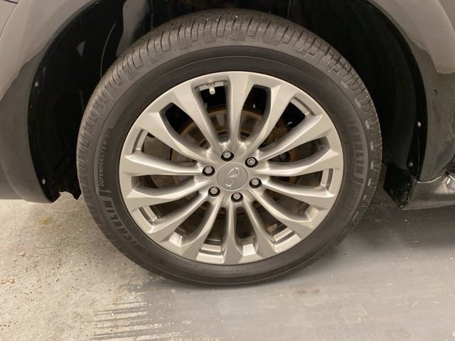 Used 2016 INFINITI QX80 Limited image 32