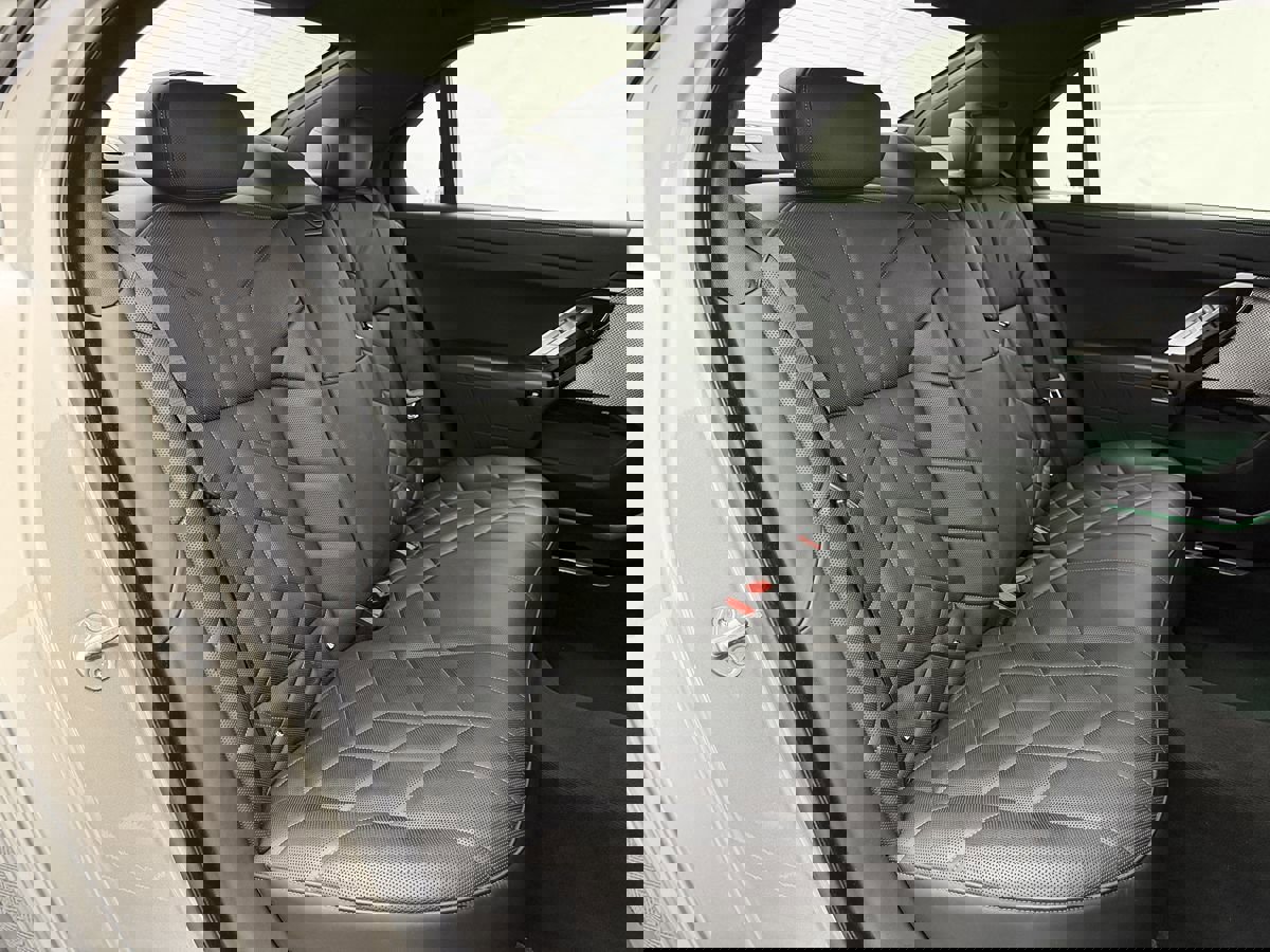 Used 2024 BMW 740i xDrive image 53