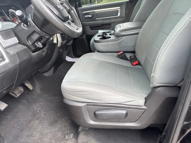 Used 2019 RAM 1500 Classic SLT RWD image 16
