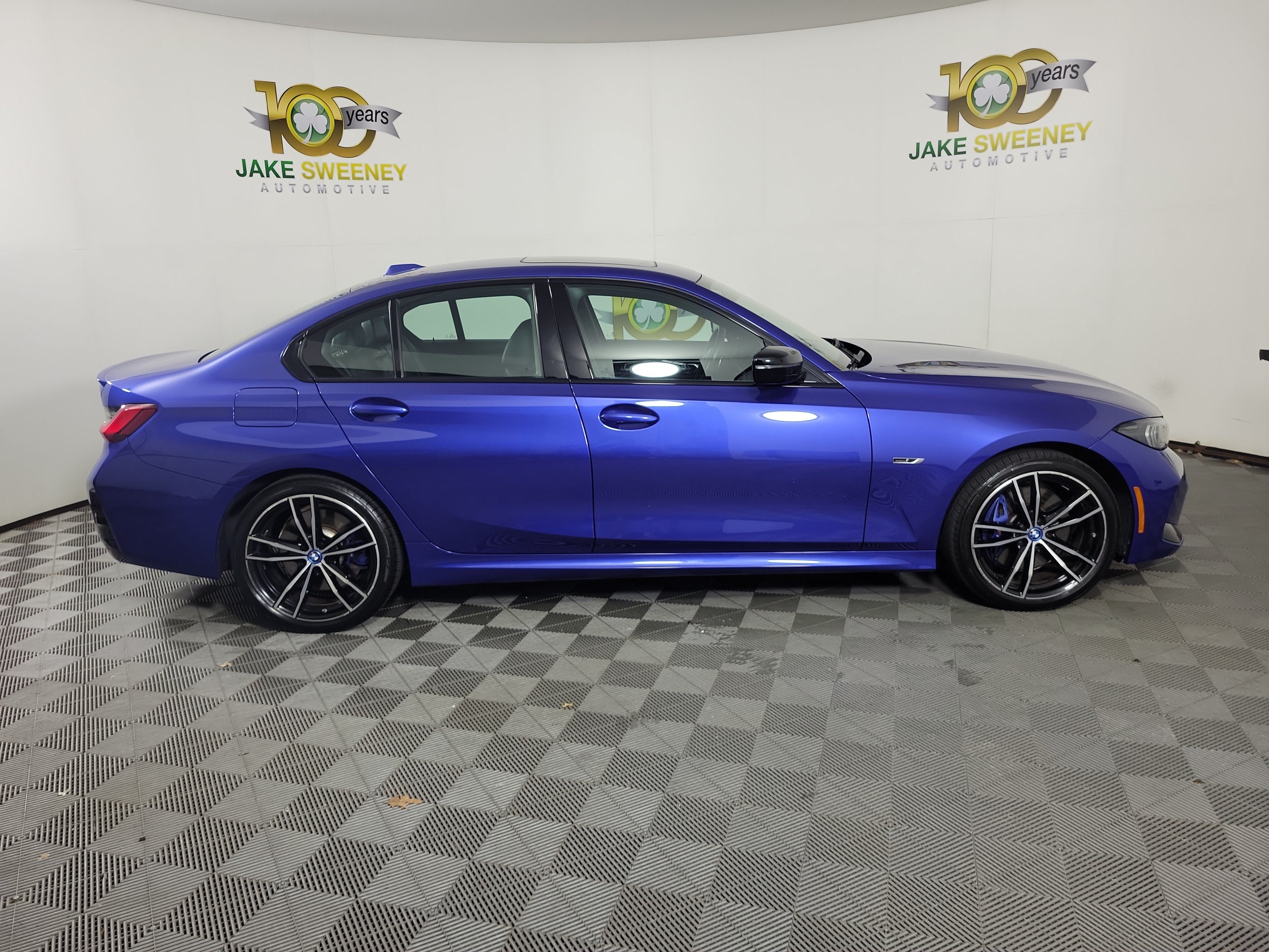 Used 2023 BMW 330e xDrive w/ M Sport Package AWD/4WD image 8