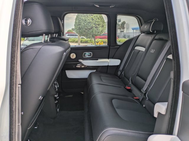 Used 2023 Rolls-Royce Cullinan Black Badge w/ Driver's Package AWD/4WD image 16