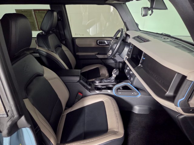 Used 2023 Ford Bronco Wildtrak AWD/4WD image 31