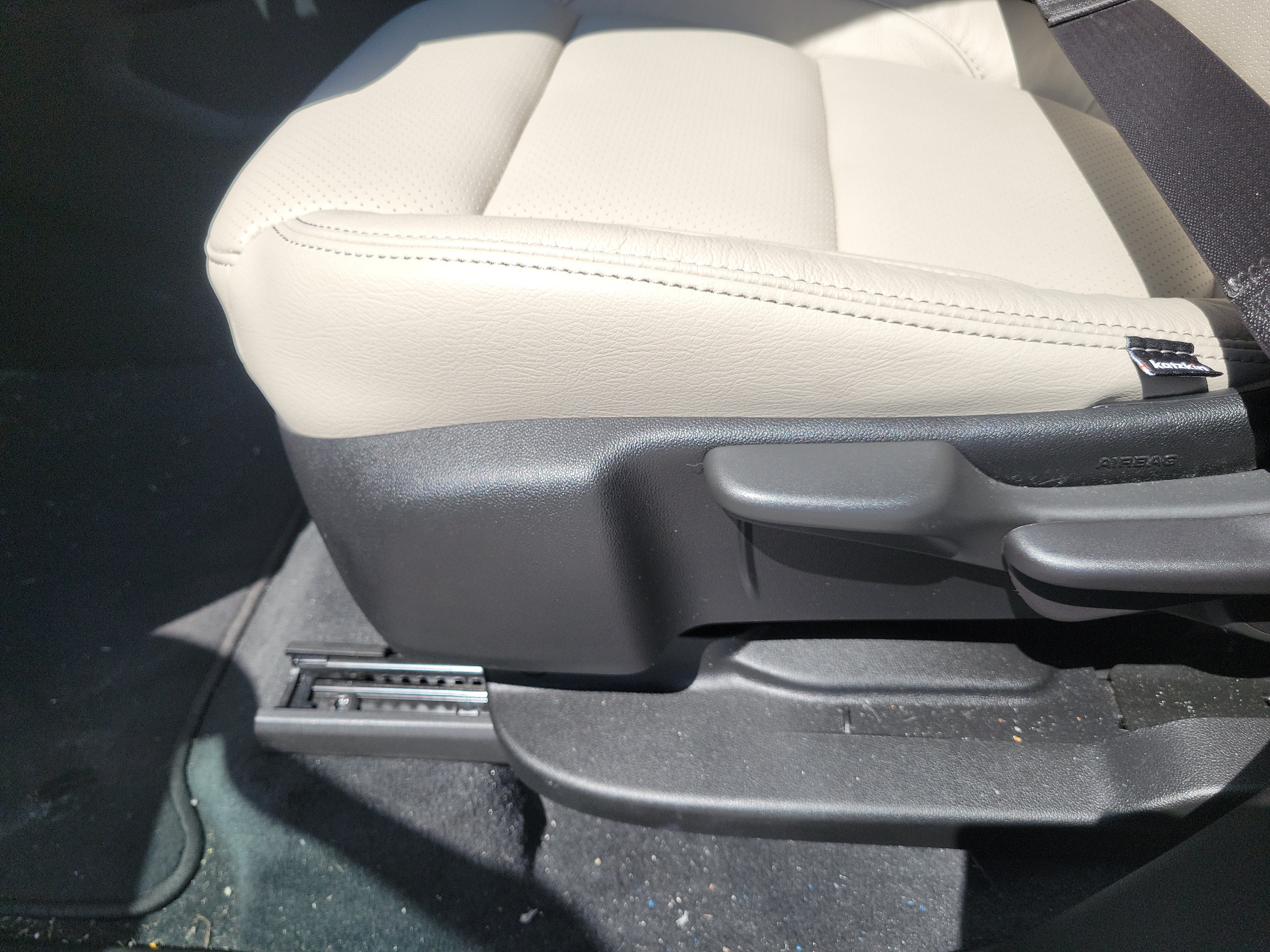 Used 2023 Chevrolet Traverse LS FWD image 13
