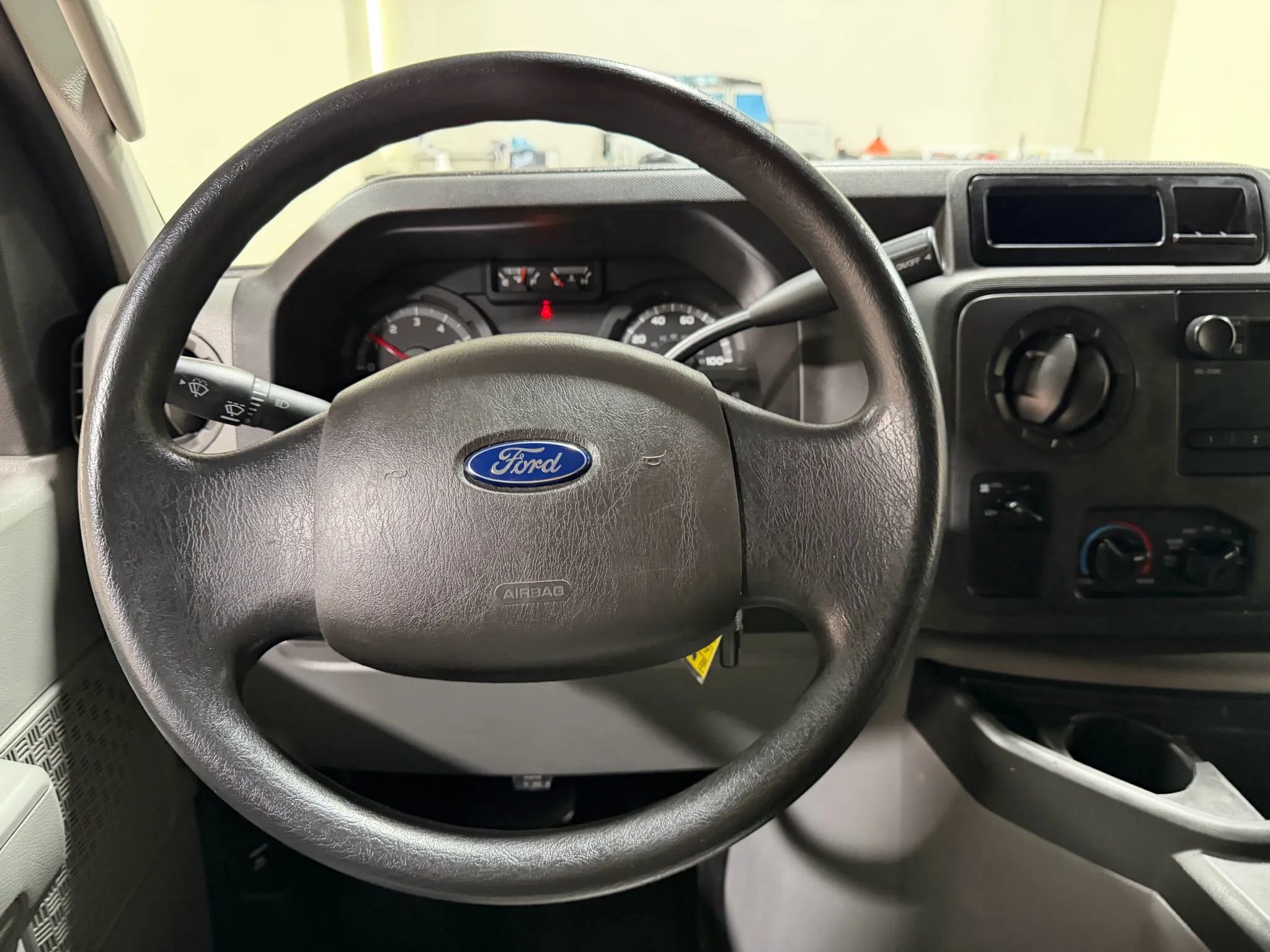 Used 2014 Ford E-250 and Econoline 250 w/ Power Group image 48