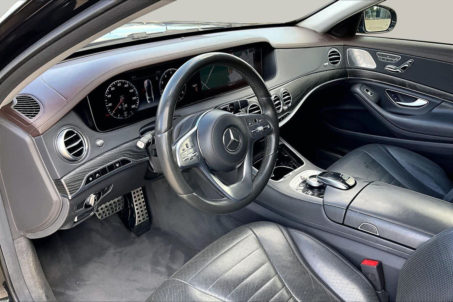 Used 2018 Mercedes-Benz S 560 Sedan image 17
