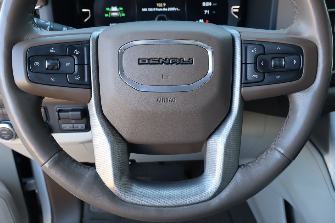 Used 2024 GMC Yukon XL Denali w/ Advanced Technology Package AWD/4WD image 13