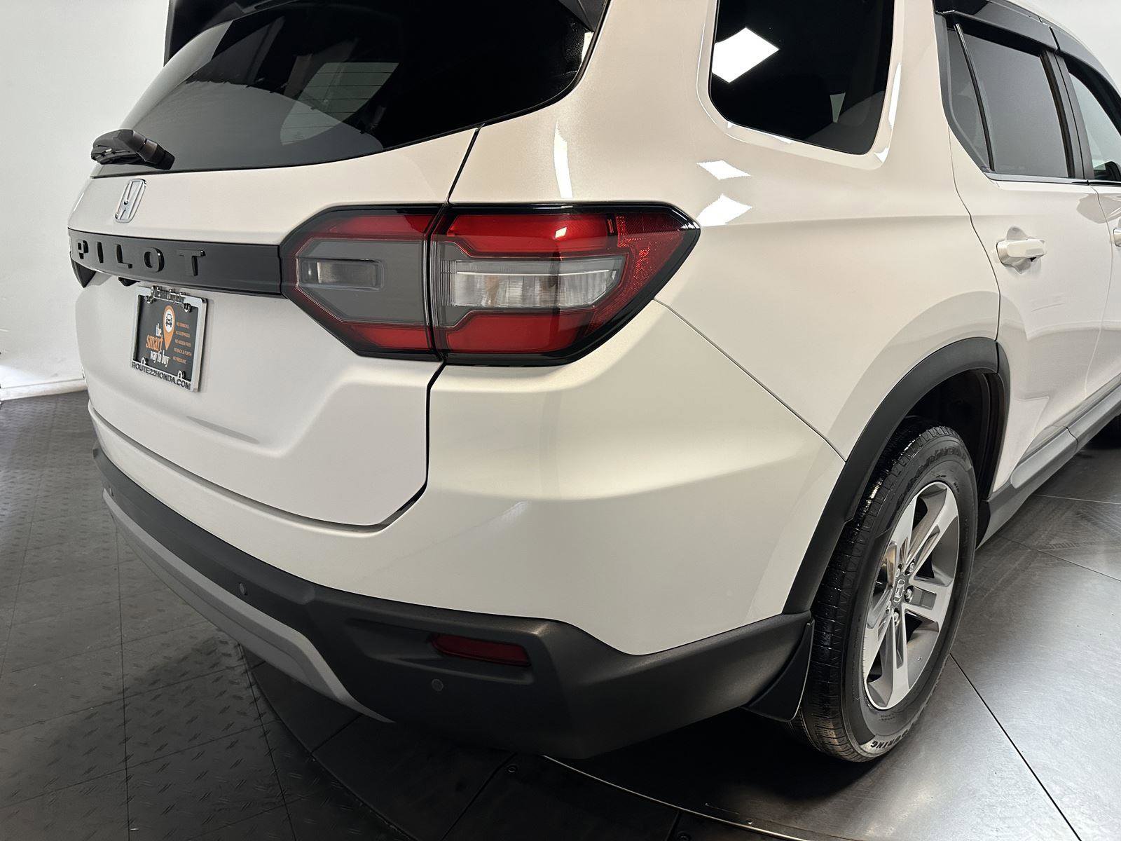 Certified 2024 Honda Pilot EX-L image 14