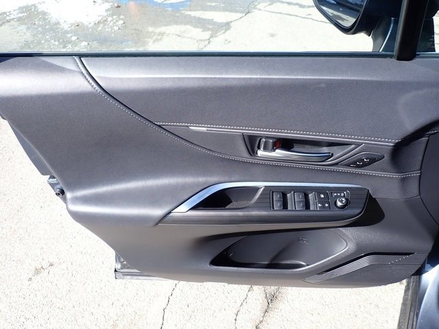 Certified 2024 Toyota Venza XLE image 21