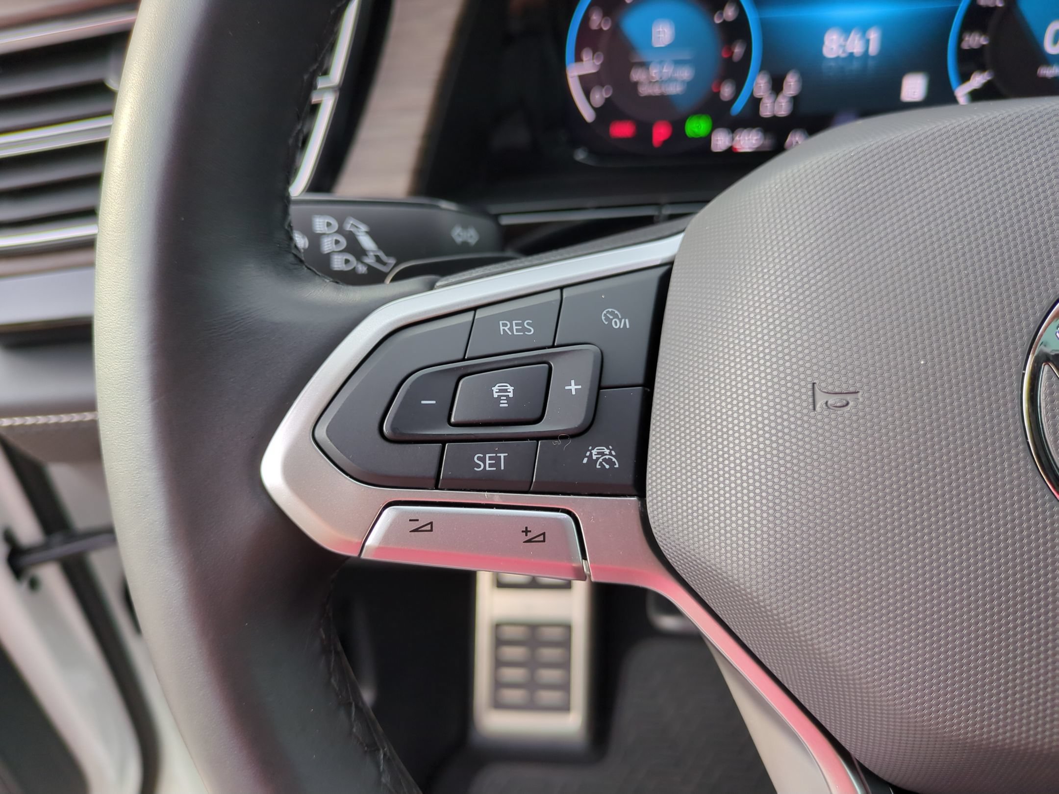 Used 2024 Volkswagen Atlas SEL Premium R-Line AWD/4WD image 19