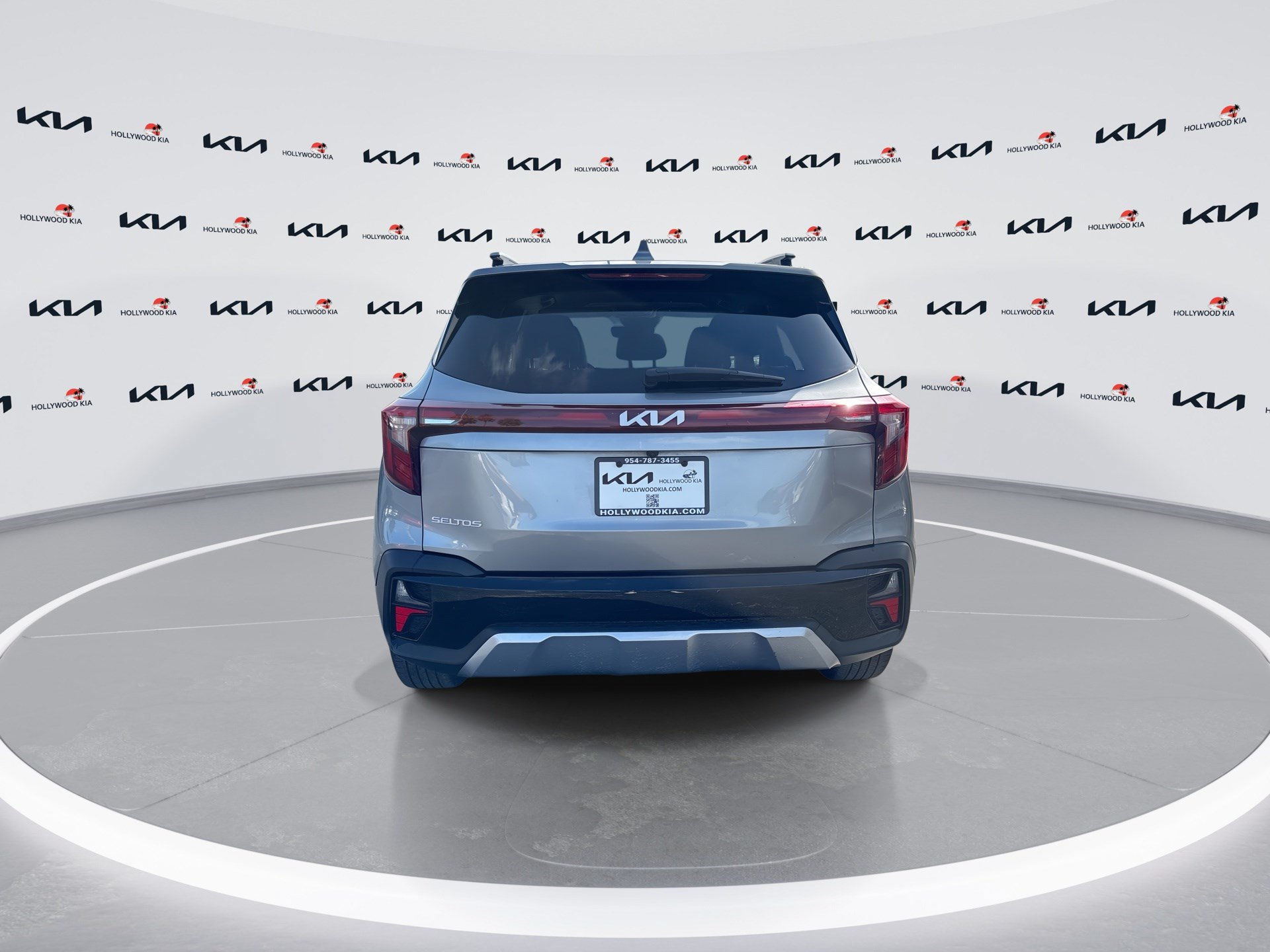 Used 2024 Kia Seltos EX FWD image 7