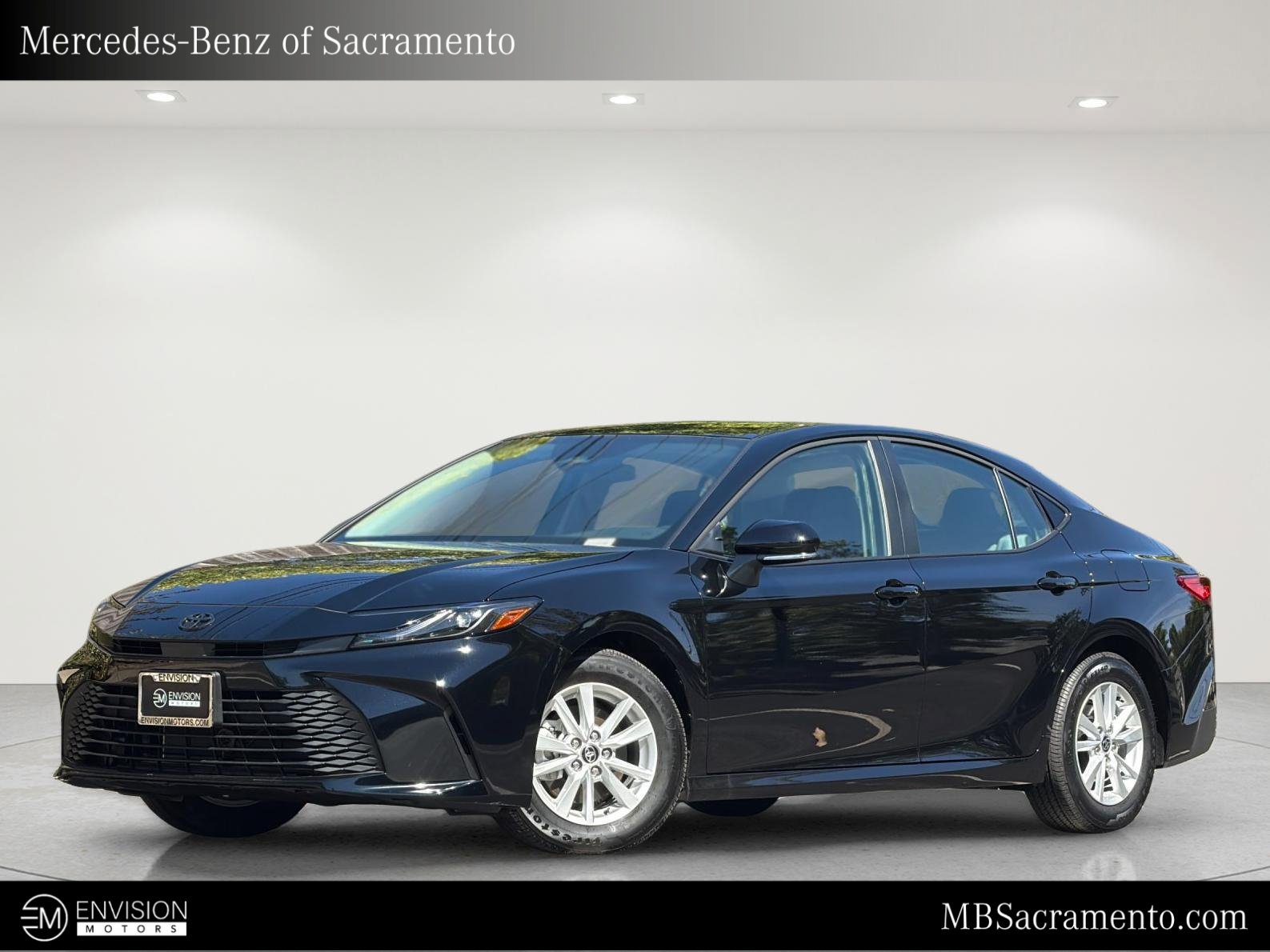 Used 2026 Toyota Camry LE FWD image 1