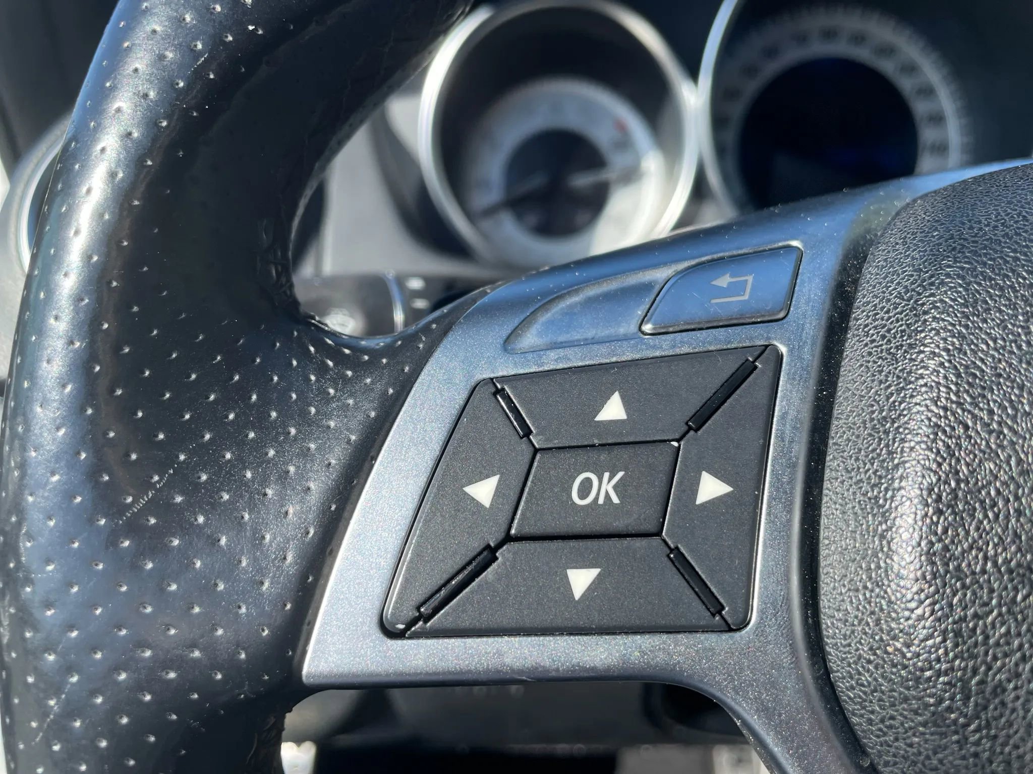 Used 2014 Mercedes-Benz C 250 Coupe w/ Multimedia Package image 19