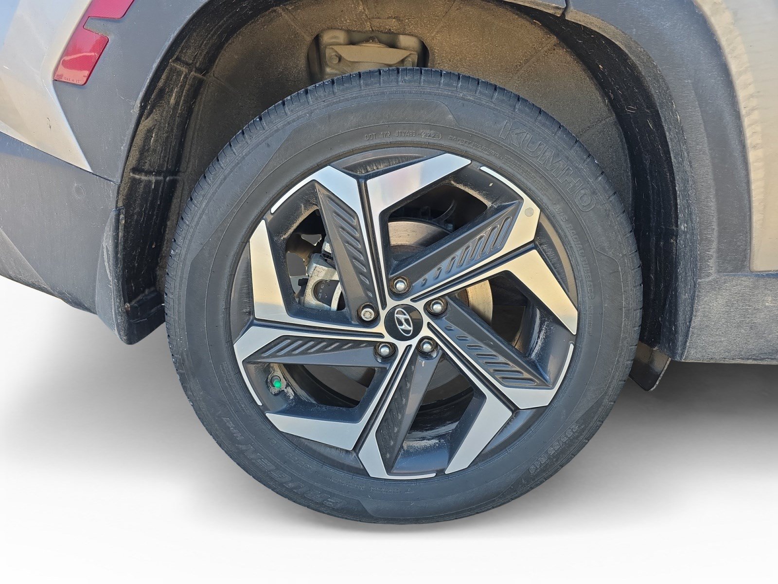 Certified 2023 Hyundai Tucson Limited AWD/4WD image 17